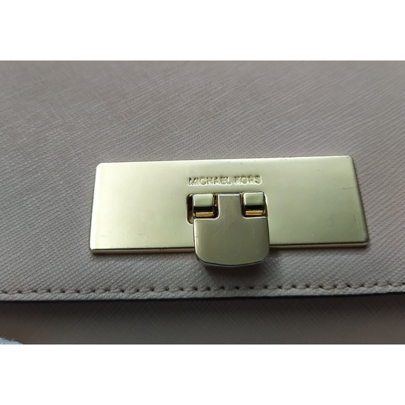 Michael Kors Pink Crossgrain Leather Pushlock Credit Card Bifold Wallet - Picture 4 of 16